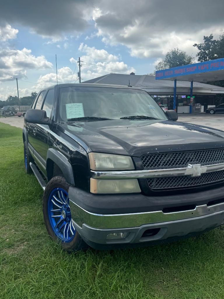 2005 Chevrolet Avalanche - $5,000