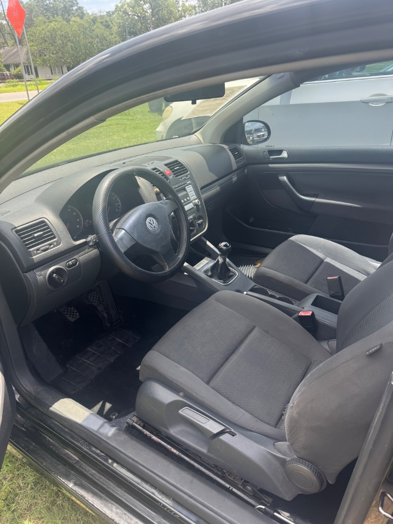 2007 Volkswagen Rabbit - $6,000