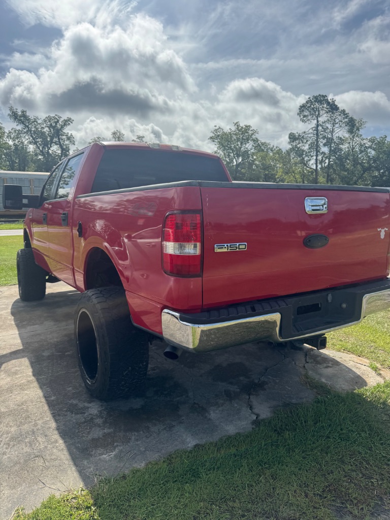 2005 Ford F-150 - $9,500