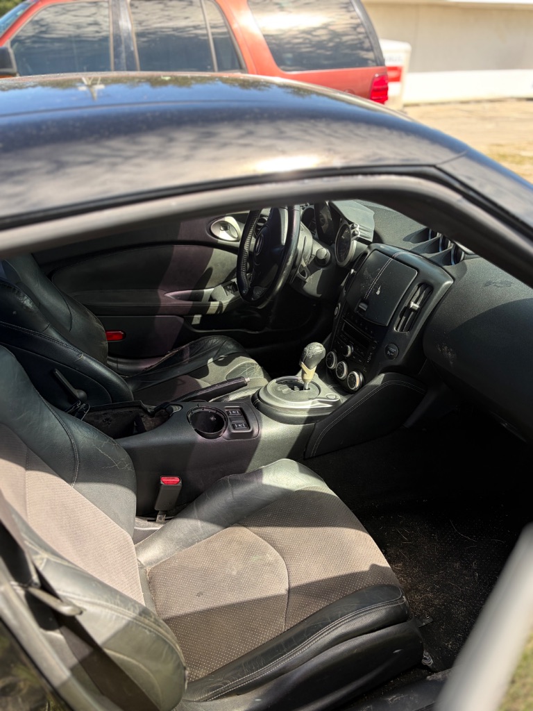 2012 Nissan 370Z - $9,500