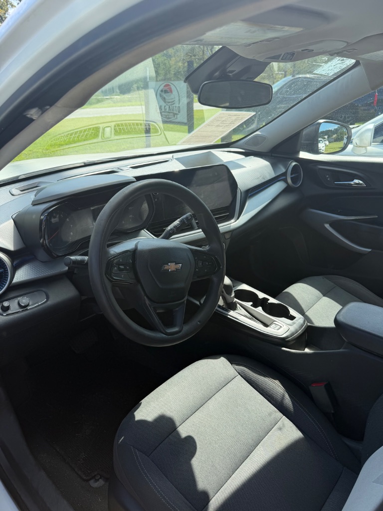 2024 Chevrolet Trax - $11,500