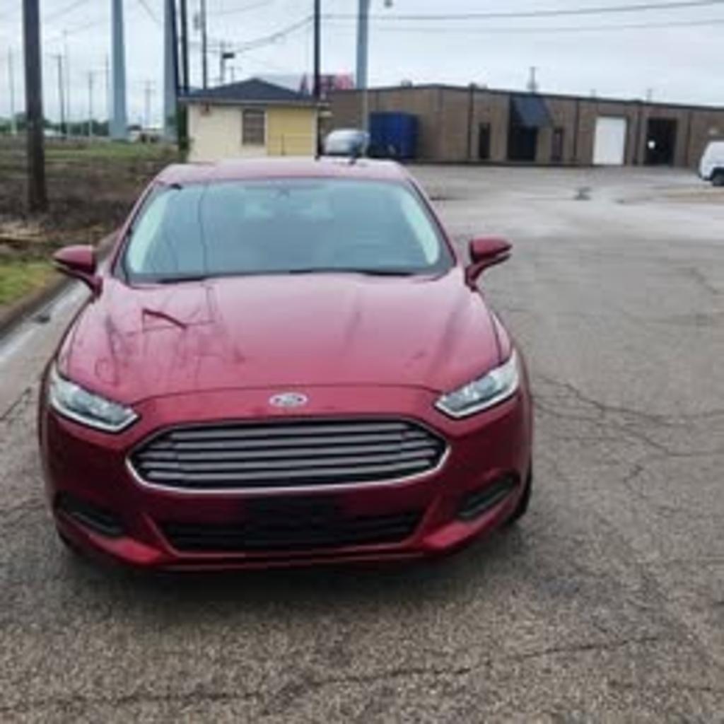 2016 Ford Fusion SE photo