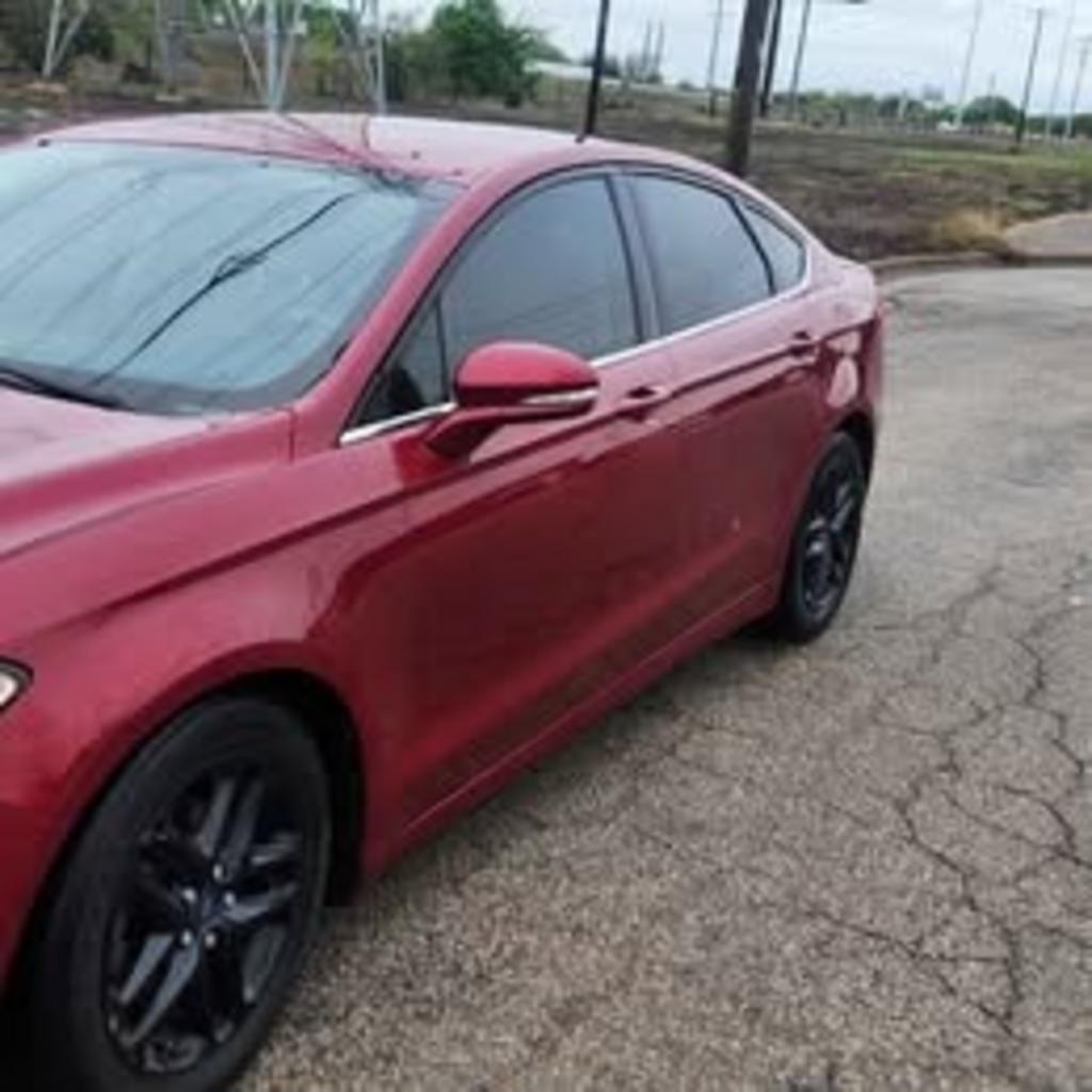 2016 Ford Fusion SE photo