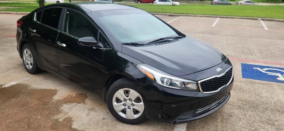 2017 Kia Forte LX photo