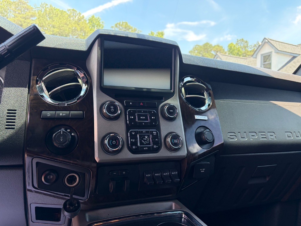 2016 Ford F350 - $39,857
