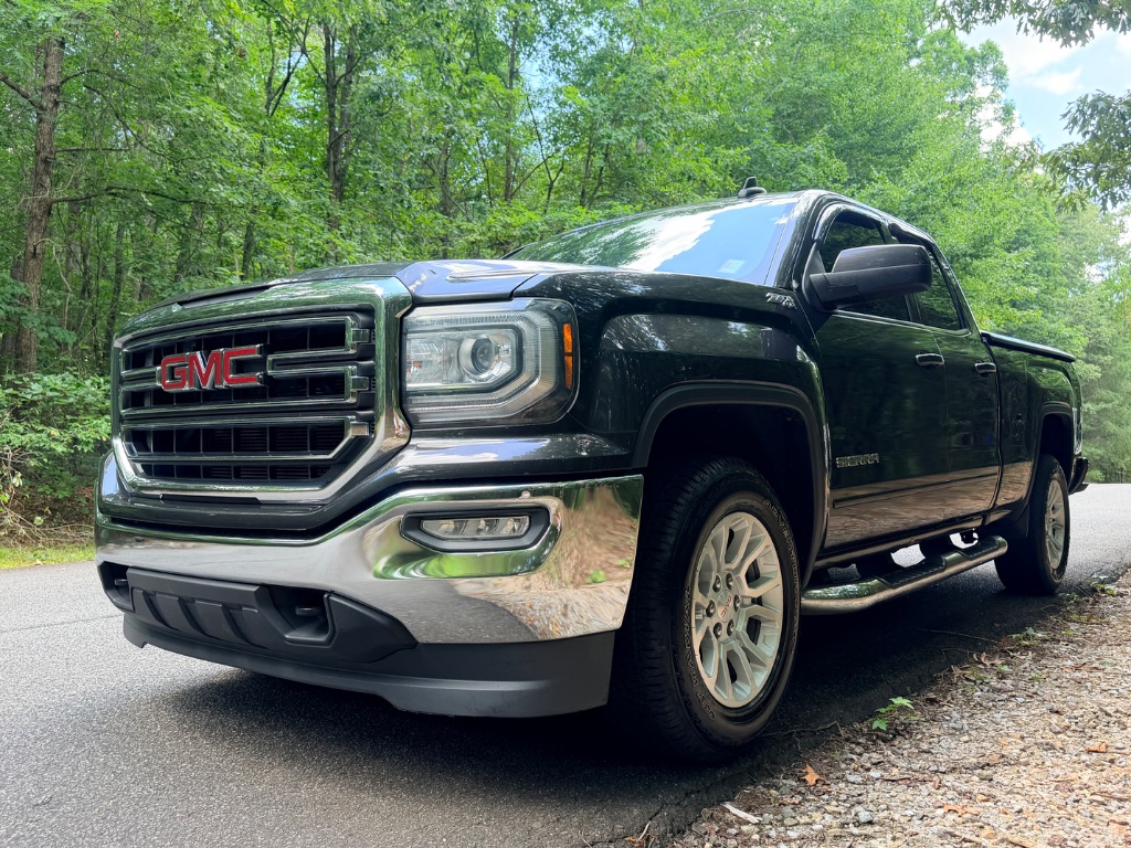 2016 GMC Sierra 1500 - $17,581