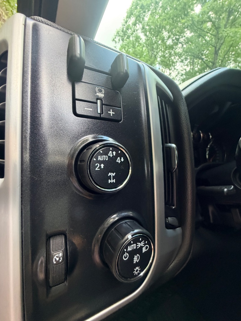 2016 GMC Sierra 1500 - $17,581