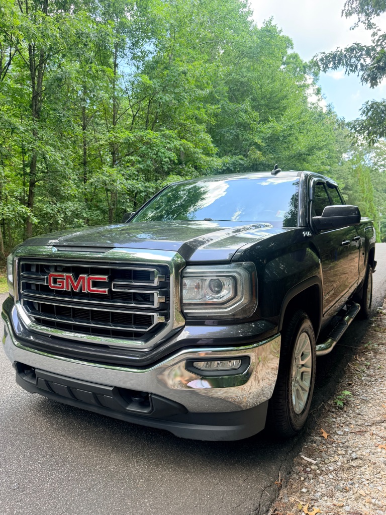 2016 GMC Sierra 1500 - $17,581