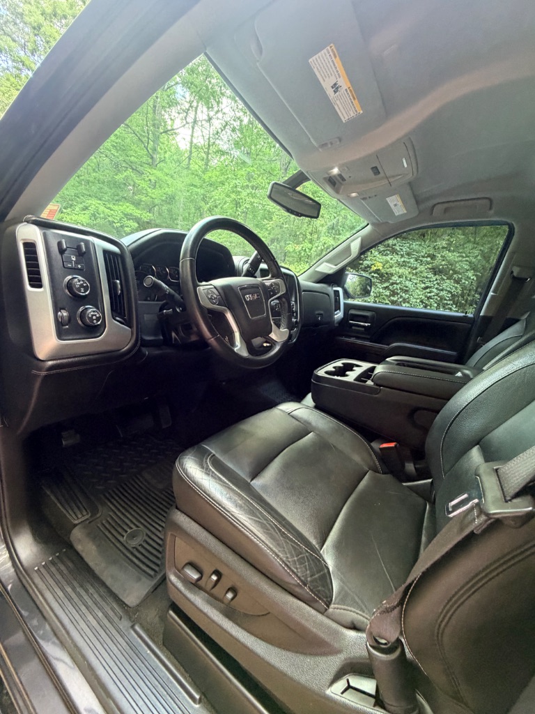 2016 GMC Sierra 1500 - $17,581