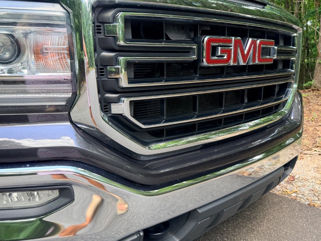 2016 GMC Sierra 1500 - $17,581
