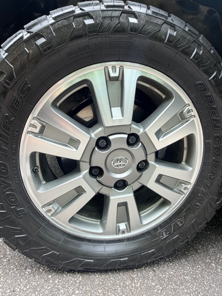 2016 Toyota Tundra - $19,780