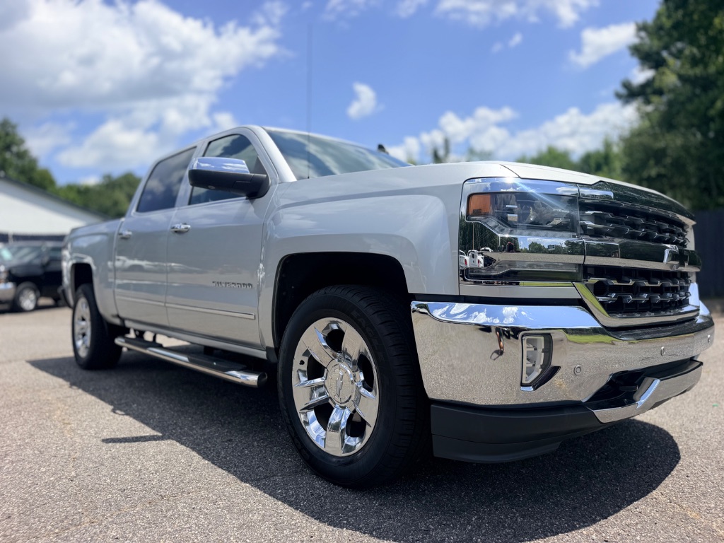 2016 Chevrolet Silverado - $17,877