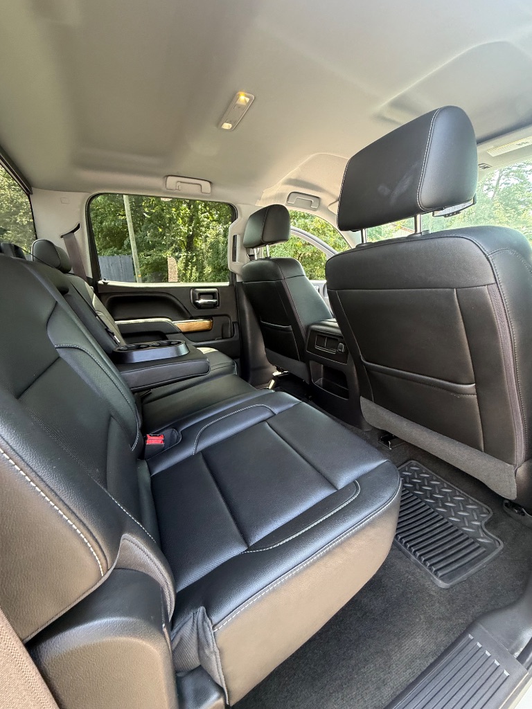 2016 Chevrolet Silverado - $17,877