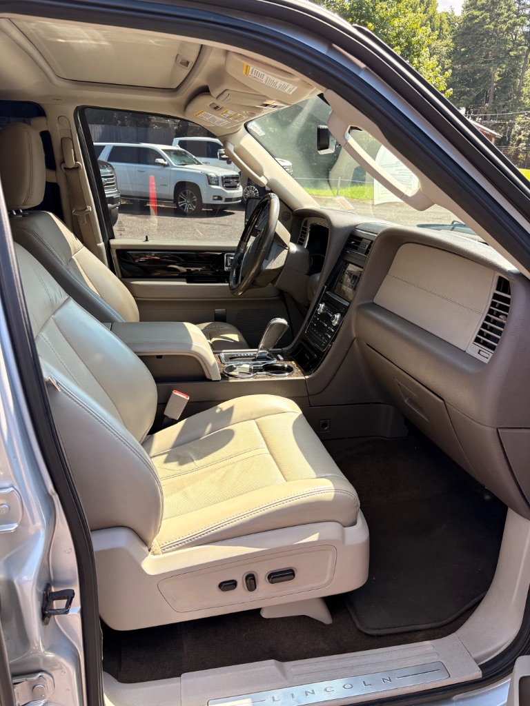 2017 Lincoln Navigator - $13,527