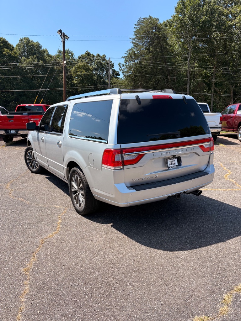 2017 Lincoln Navigator - $13,527