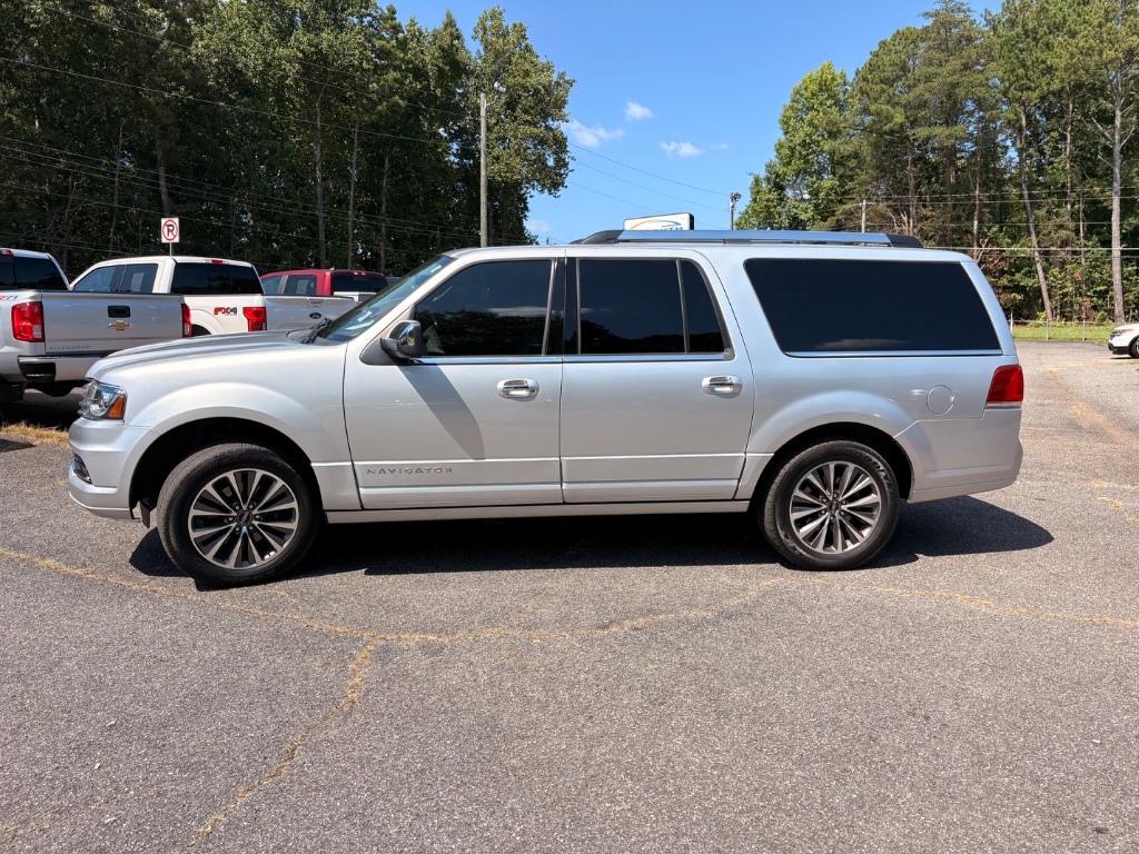 2017 Lincoln Navigator - $13,527