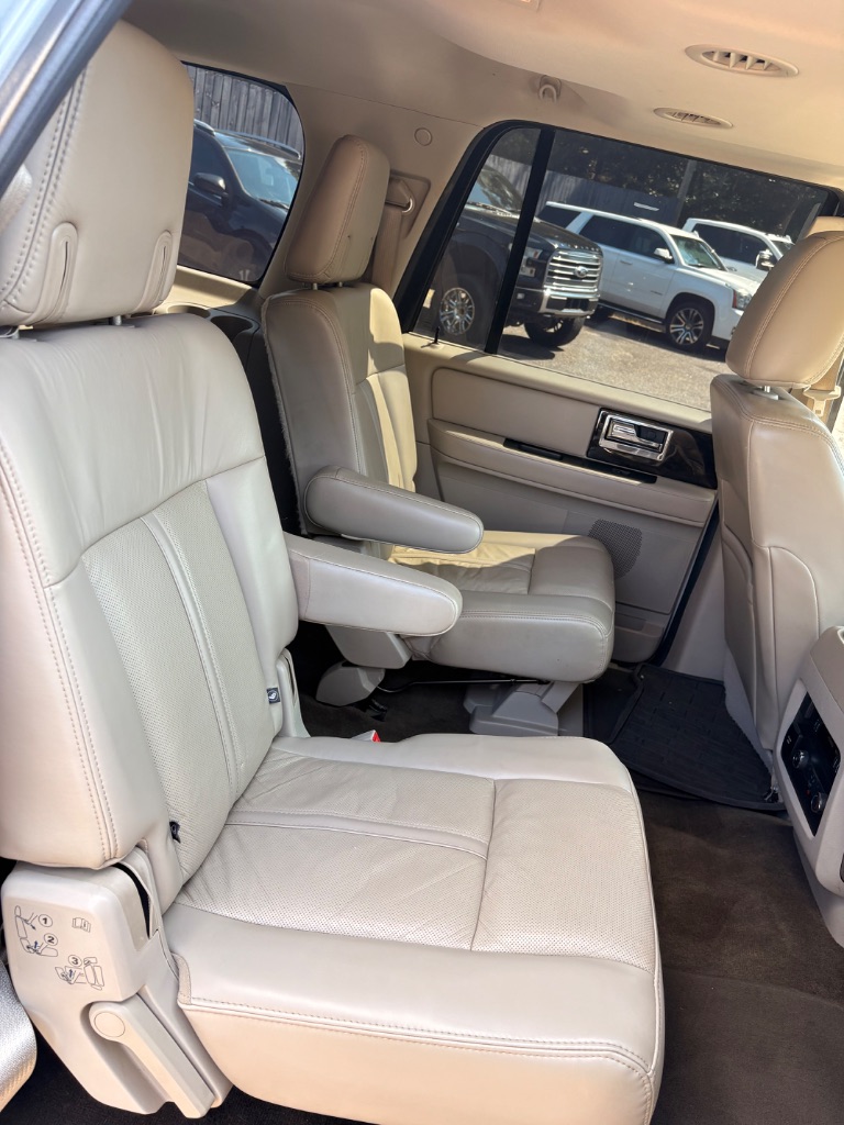 2017 Lincoln Navigator - $13,527