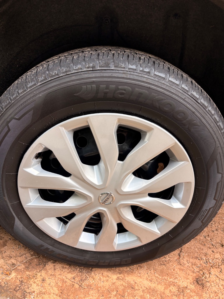 2017 Nissan Rogue - $9,288