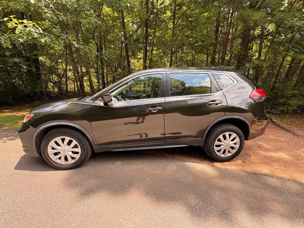 2017 Nissan Rogue - $9,288