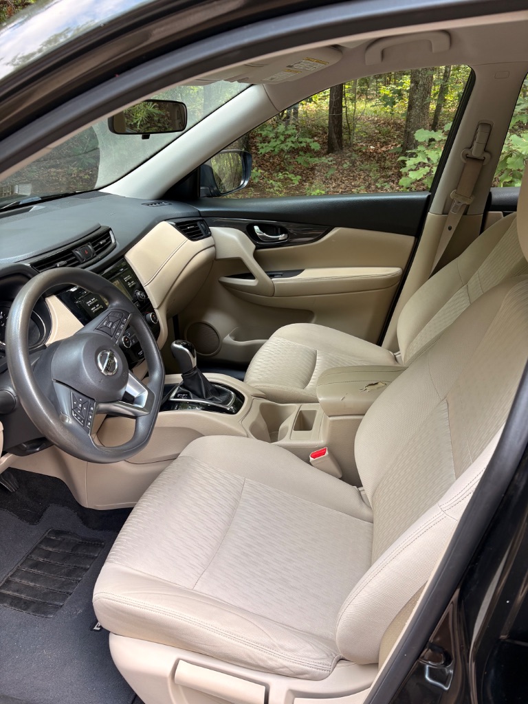 2017 Nissan Rogue - $9,288
