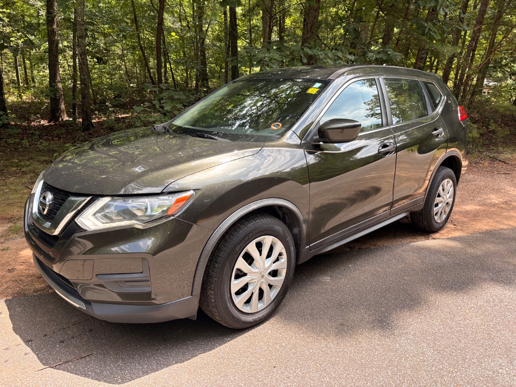 2017 Nissan Rogue - $9,288