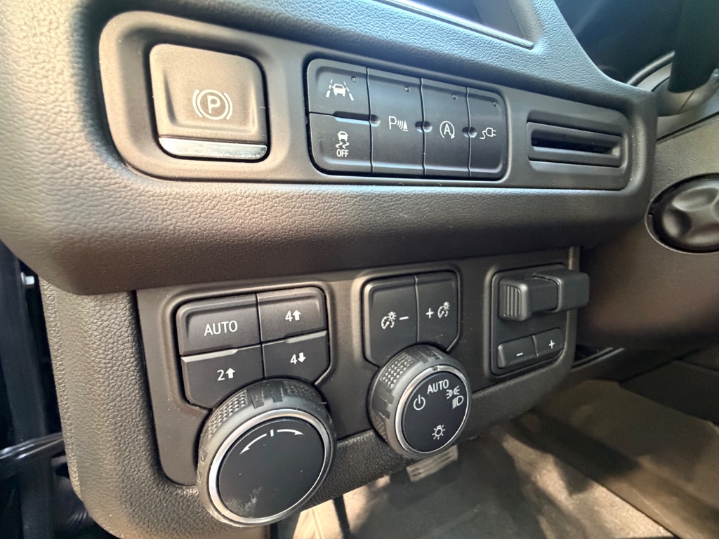2021 Chevrolet Suburban - $31,886
