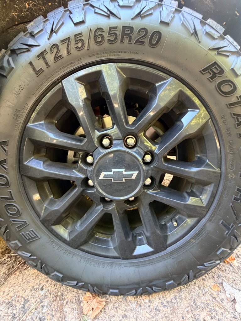 2025 Chevrolet Silverado Hd - $42,706