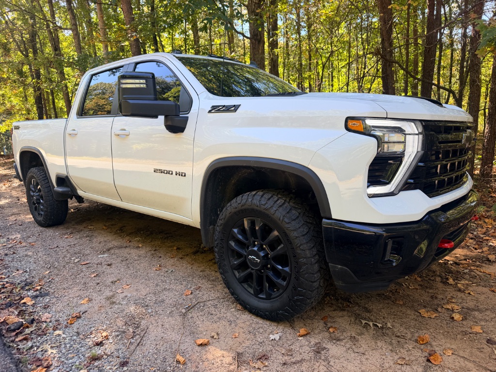 2025 Chevrolet Silverado Hd - $42,706