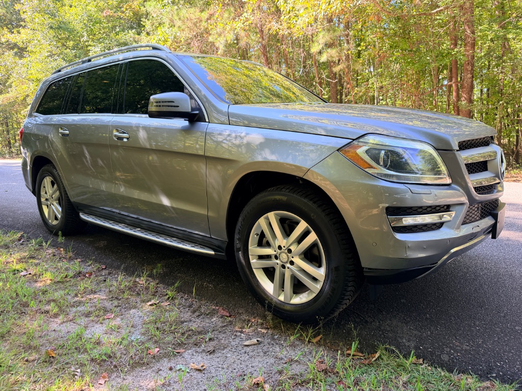 2016 Mercedes-Benz GL-Class - $9,878