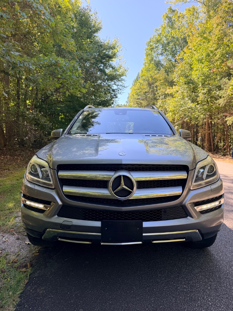 2016 Mercedes-Benz GL-Class - $9,878