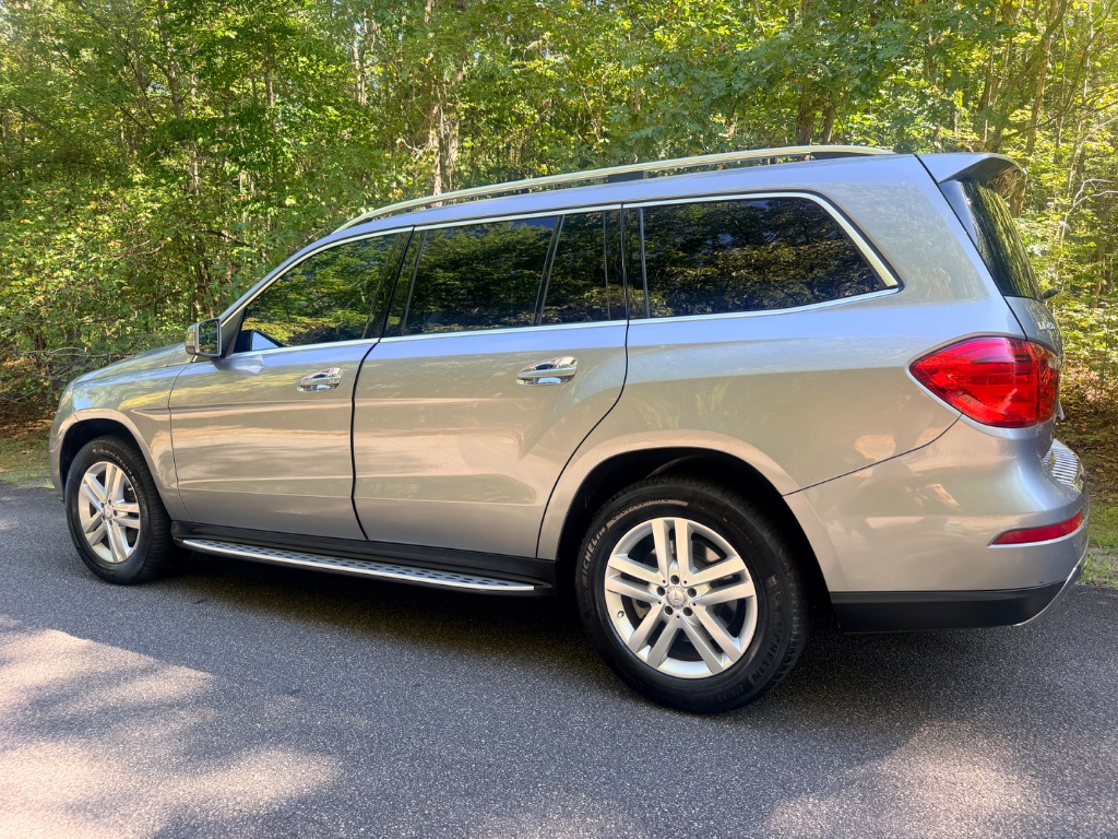 2016 Mercedes-Benz GL-Class - $9,878
