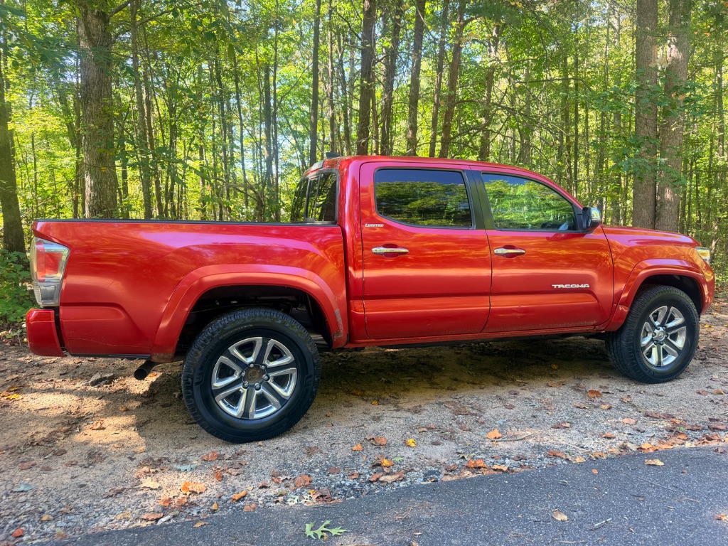2016 Toyota Tacoma - $17,993