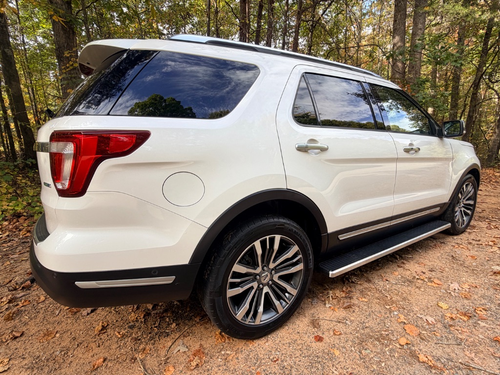 2018 Ford Explorer - $13,875