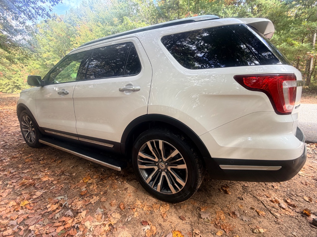 2018 Ford Explorer - $13,875