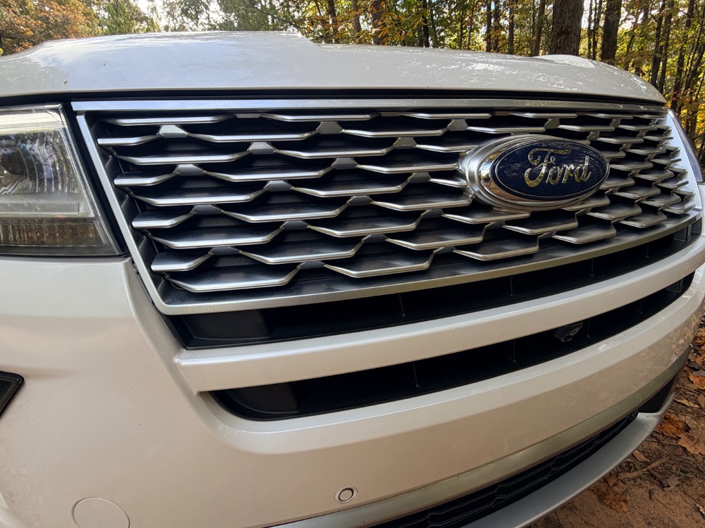 2018 Ford Explorer - $13,875