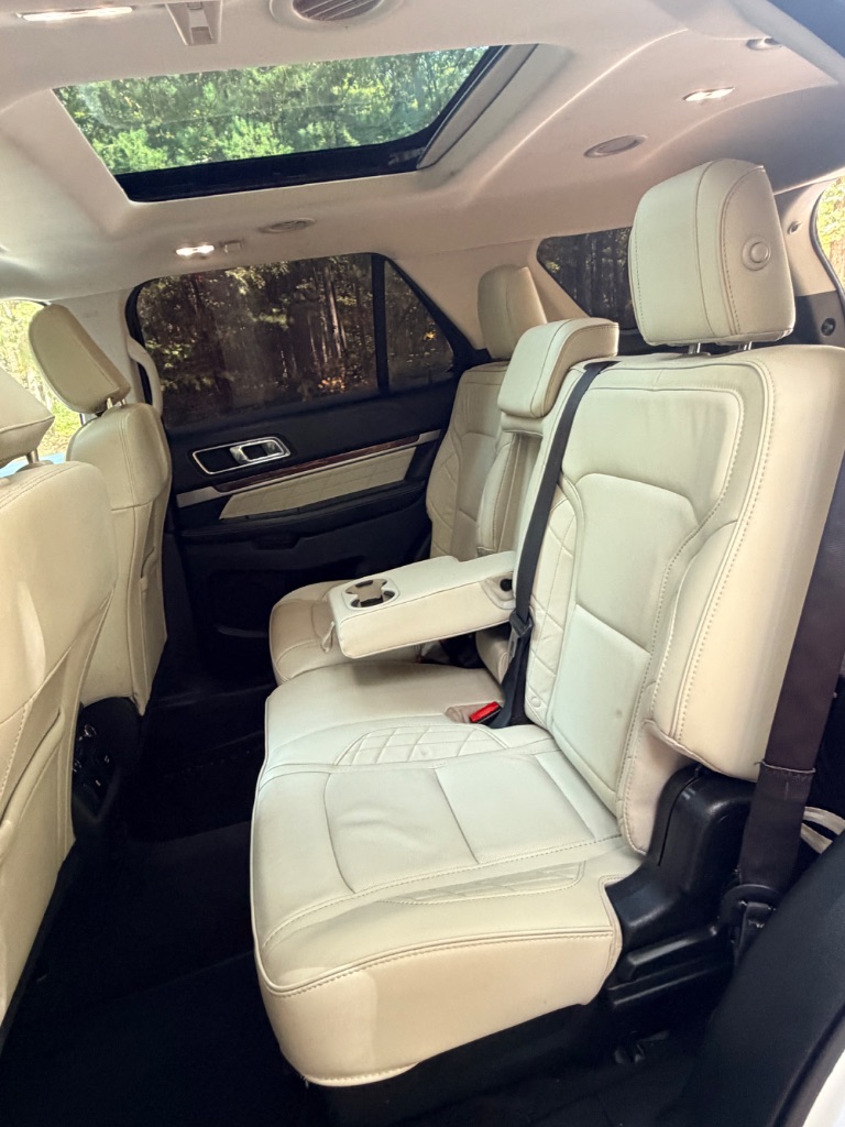 2018 Ford Explorer - $13,875