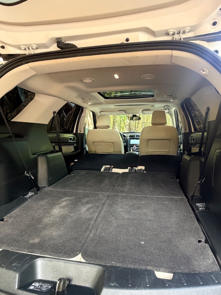 2018 Ford Explorer - $13,875