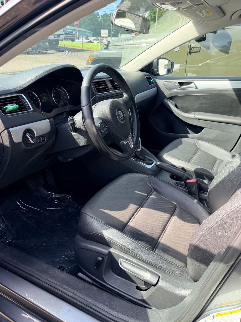 2014 Volkswagen Jetta - $7,454