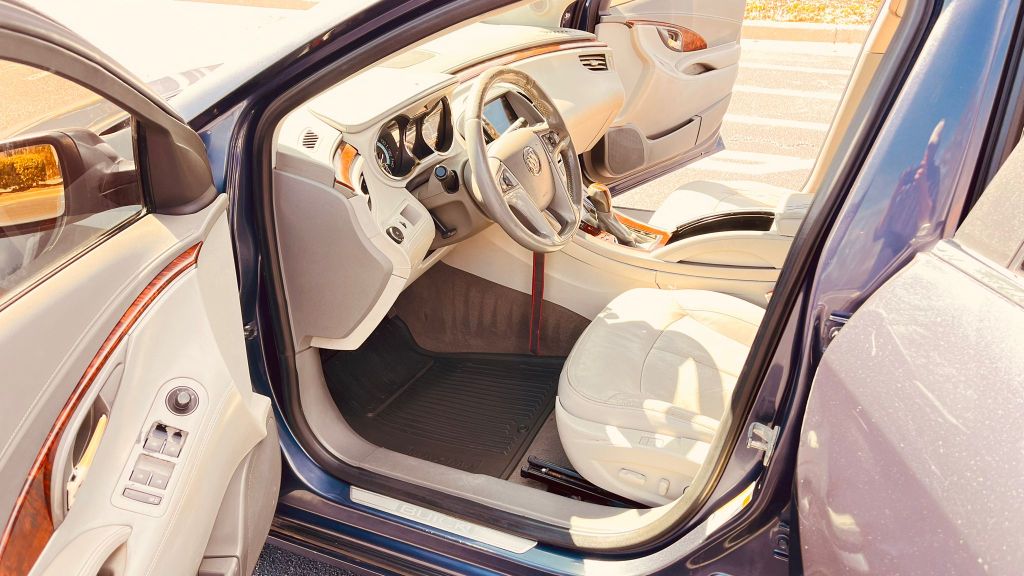 2013 Buick LaCrosse Leather photo