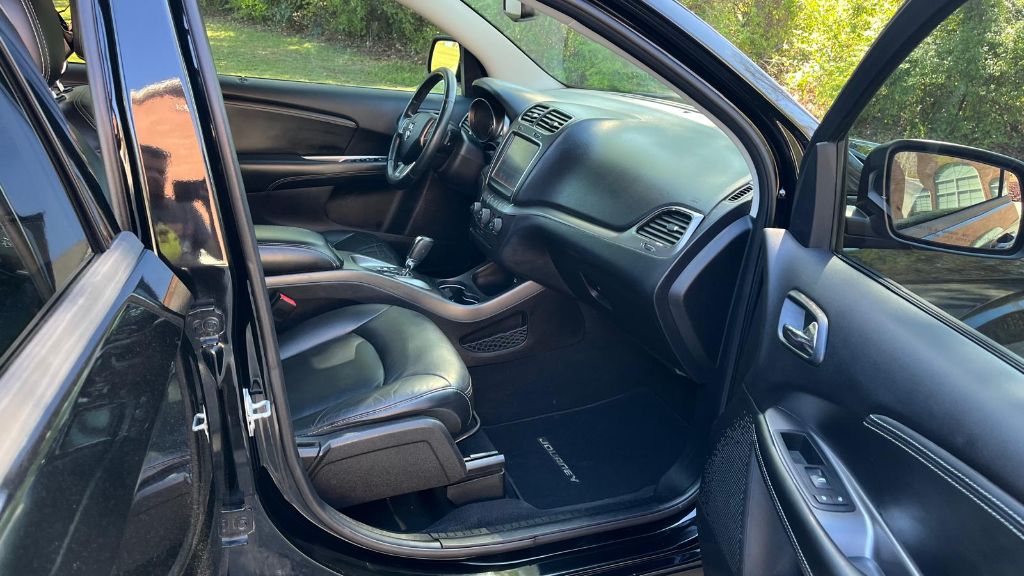 2016 Dodge Journey - $5,799