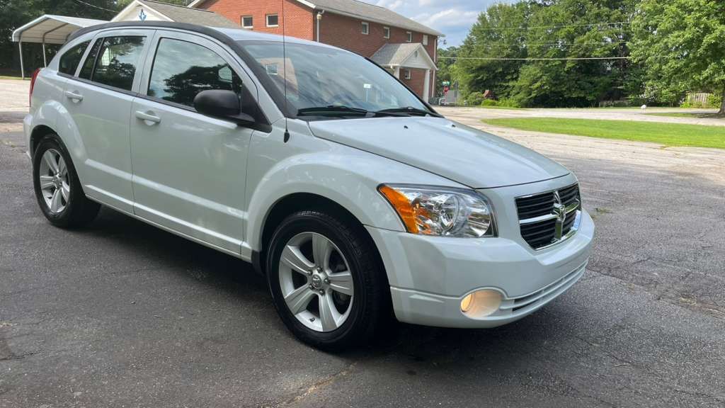 2011 Dodge Caliber - $5,499