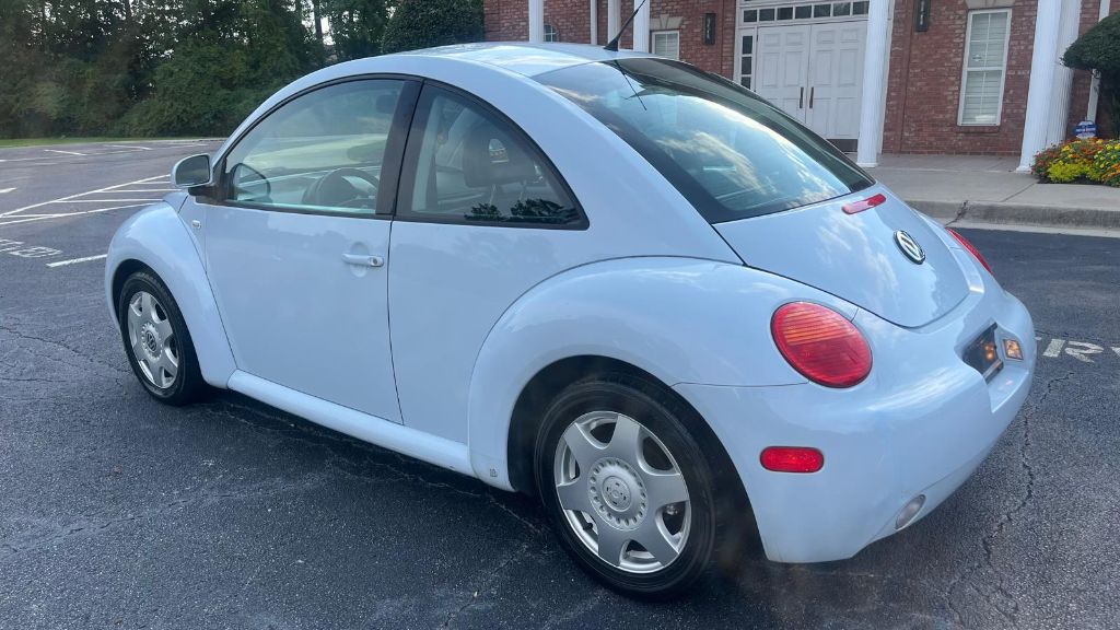 2000 Volkswagen Beetle - $4,799