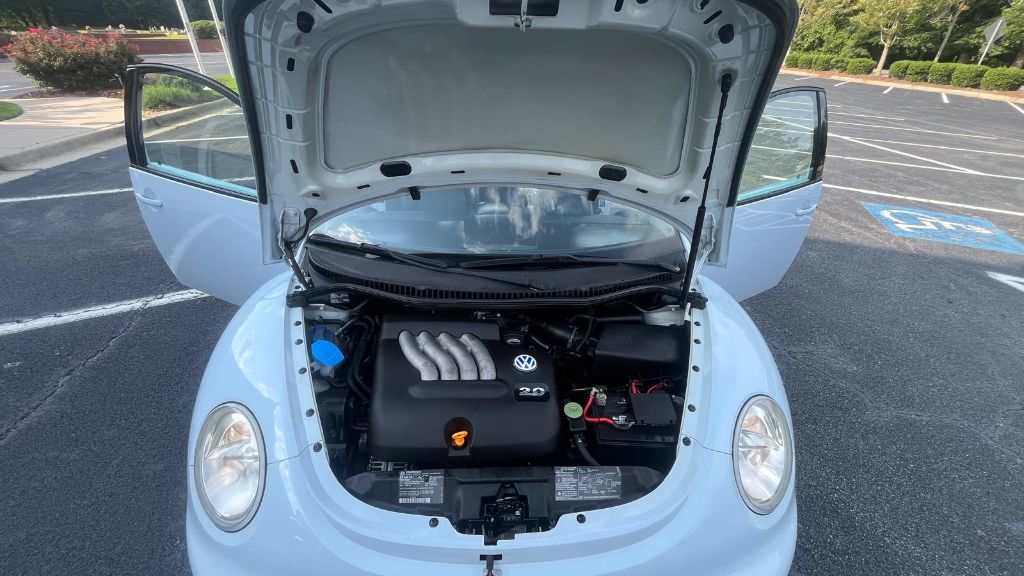 2000 Volkswagen Beetle - $4,799
