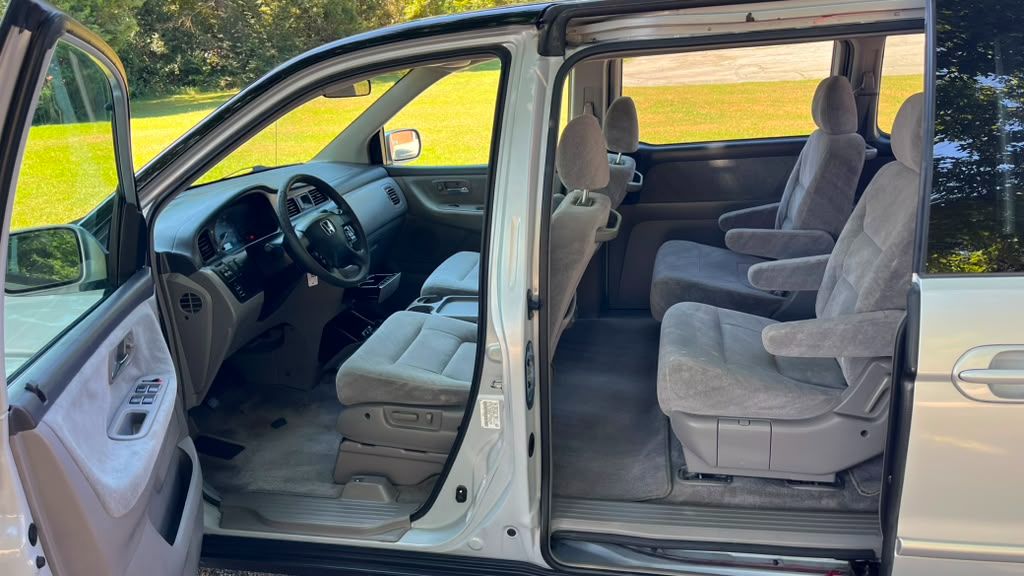2002 Honda Odyssey - $6,899