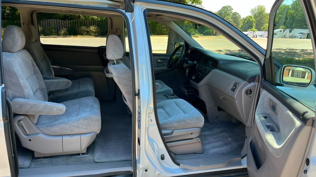 2002 Honda Odyssey - $6,899