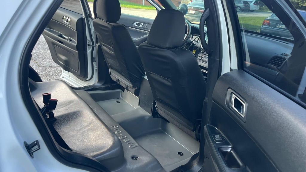 2017 Ford Explorer - $8,499