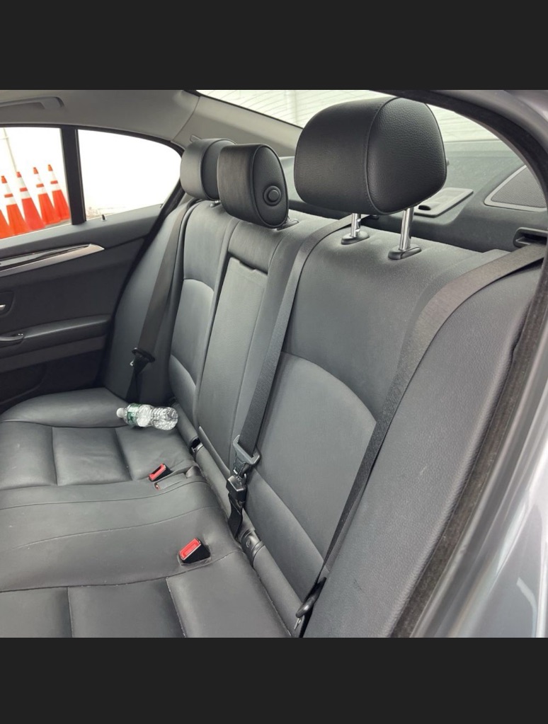 2016 BMW 5-Series 528xi photo