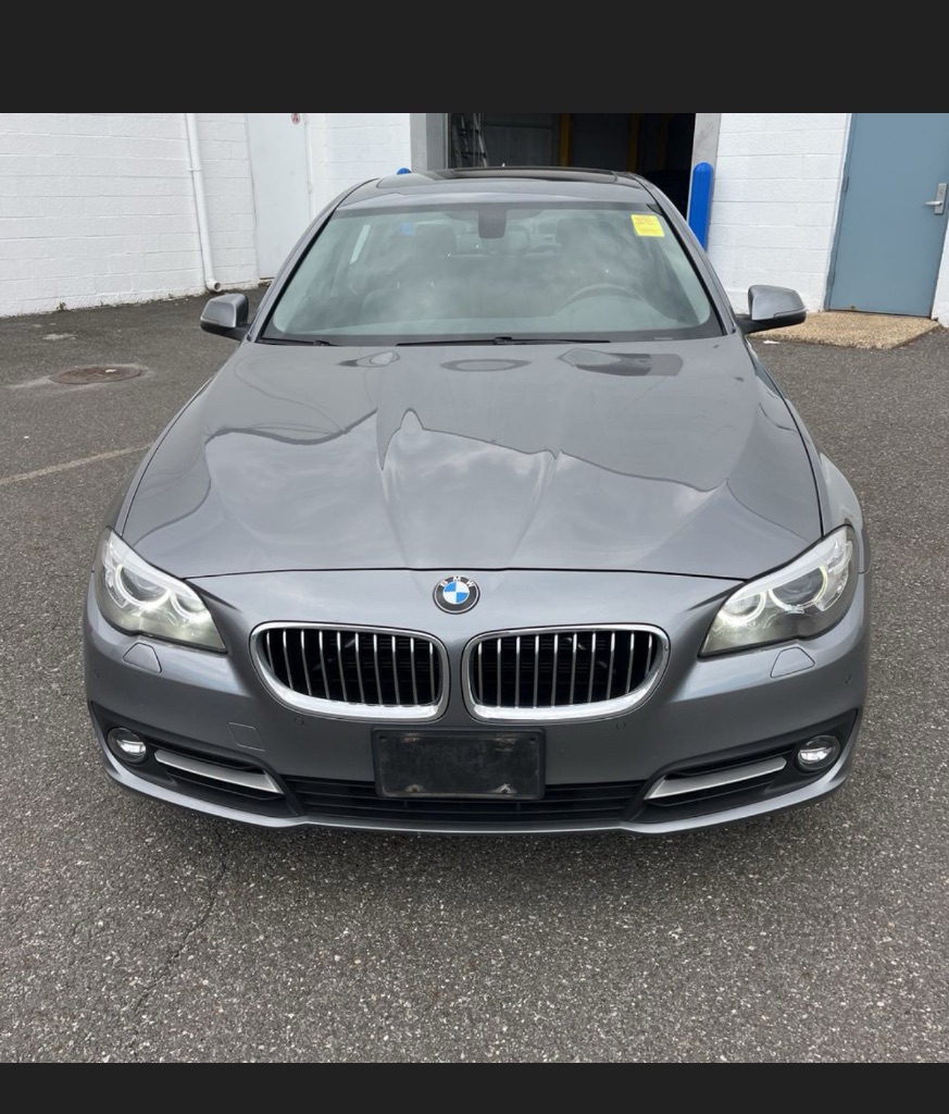 2016 BMW 5-Series 528xi photo