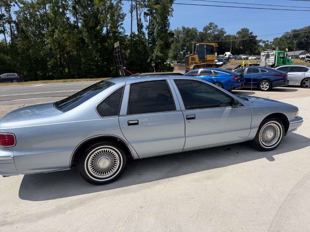 1995 Chevrolet Caprice - $10,990