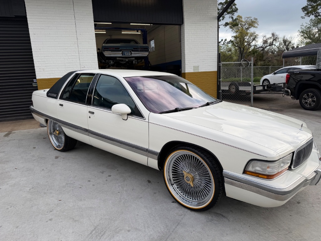1993 Buick Roadmaster - $15,990